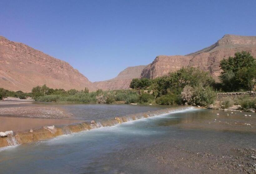 הוסטל Auberge Amellagou