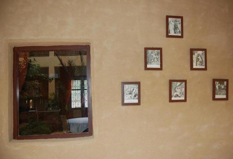 הוסטל Auberge Amellagou