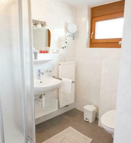 הוסטל Garni Birkenau