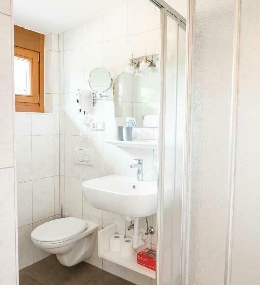 הוסטל Garni Birkenau