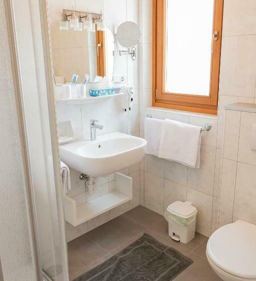 הוסטל Garni Birkenau