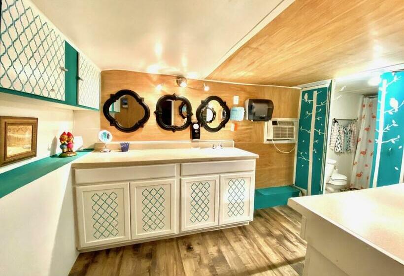 호스텔 Lone Star Glamp Inn