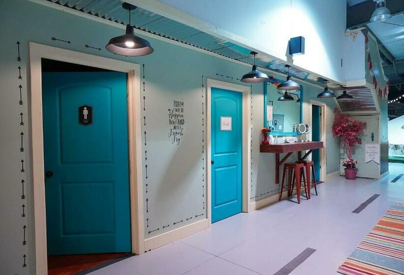 호스텔 Lone Star Glamp Inn