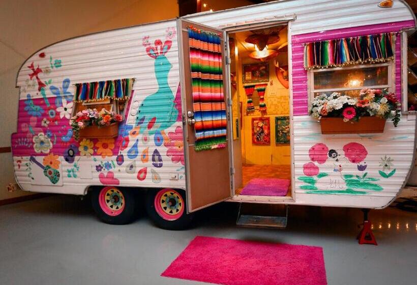 호스텔 Lone Star Glamp Inn