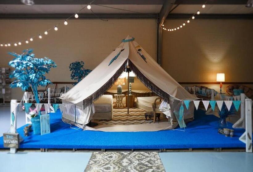 호스텔 Lone Star Glamp Inn