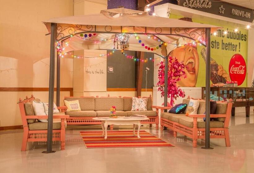 호스텔 Lone Star Glamp Inn