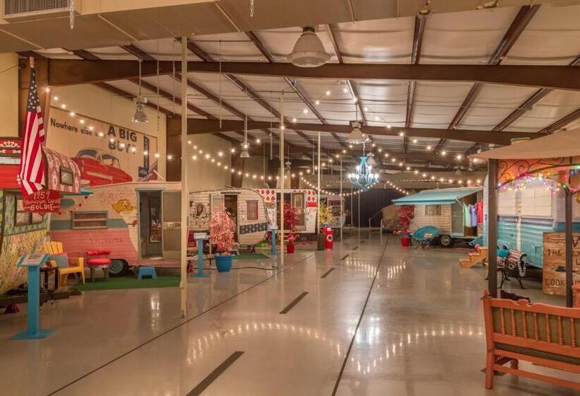 호스텔 Lone Star Glamp Inn