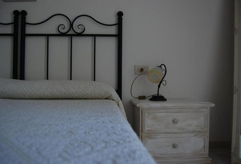 تختخواب و صبحانه Andrea E Valentina