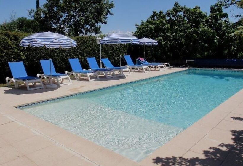 צימר Castel Mireio