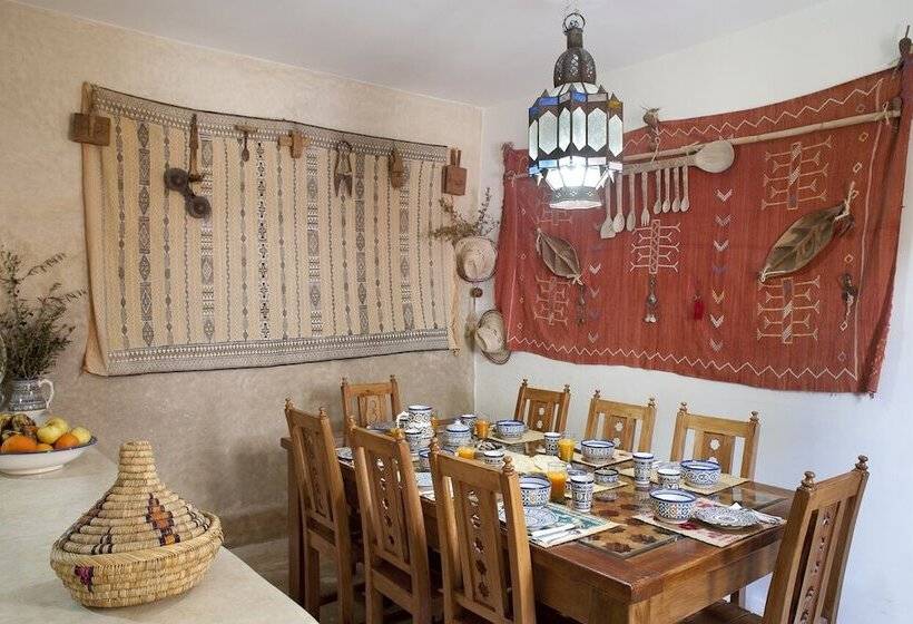 تختخواب و صبحانه Dar Kamalchaoui