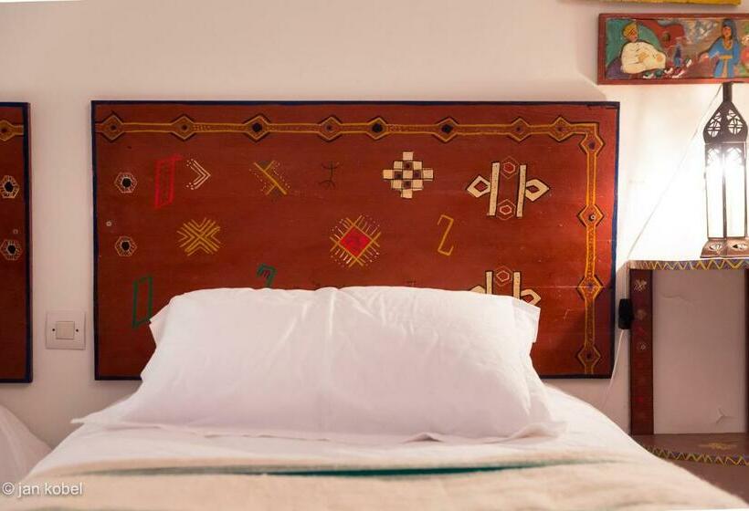 تختخواب و صبحانه Dar Kamalchaoui