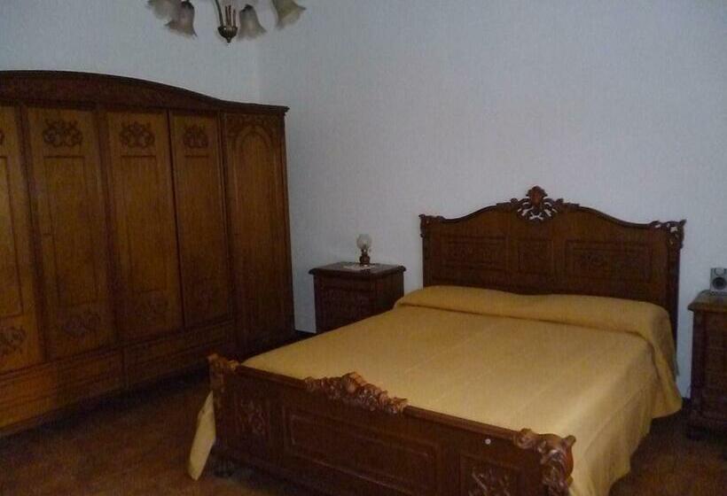 مبيت وإفطار La Zavirna