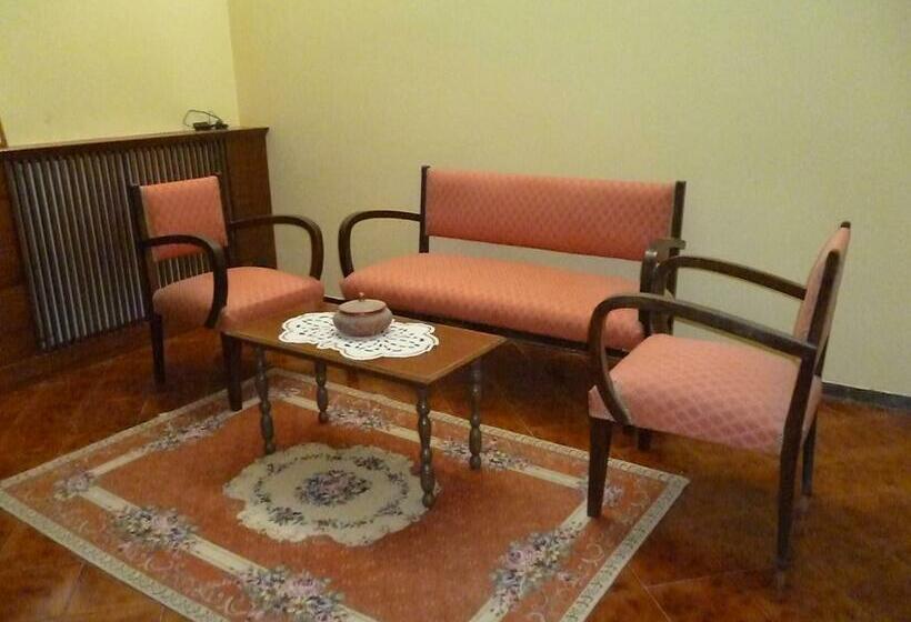 مبيت وإفطار La Zavirna