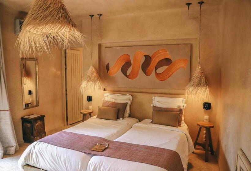 تختخواب و صبحانه Le Jardin Des Douars