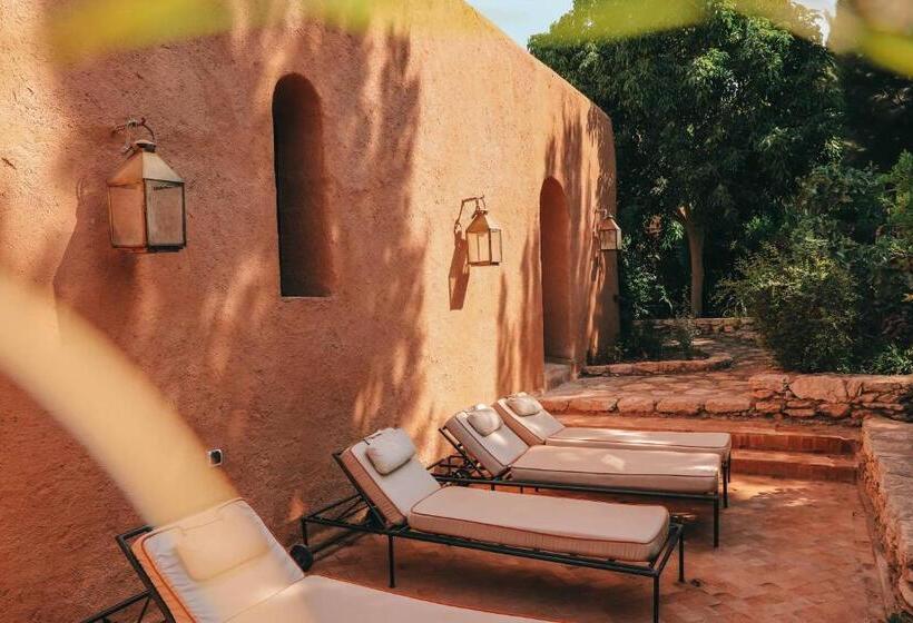 تختخواب و صبحانه Le Jardin Des Douars