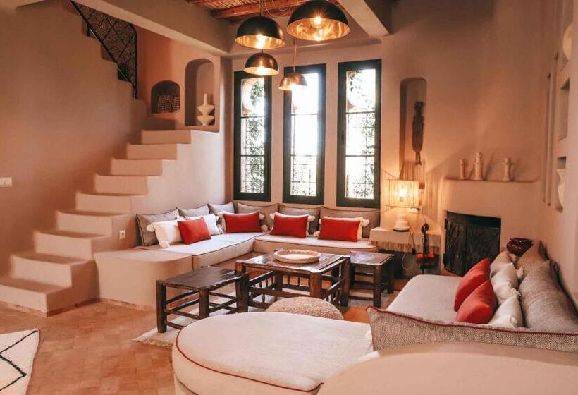 تختخواب و صبحانه Le Jardin Des Douars