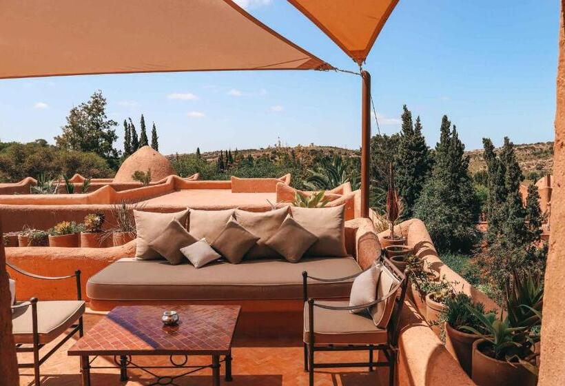 تختخواب و صبحانه Le Jardin Des Douars