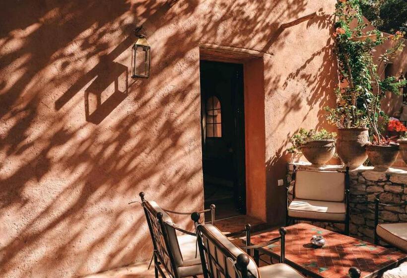 تختخواب و صبحانه Le Jardin Des Douars