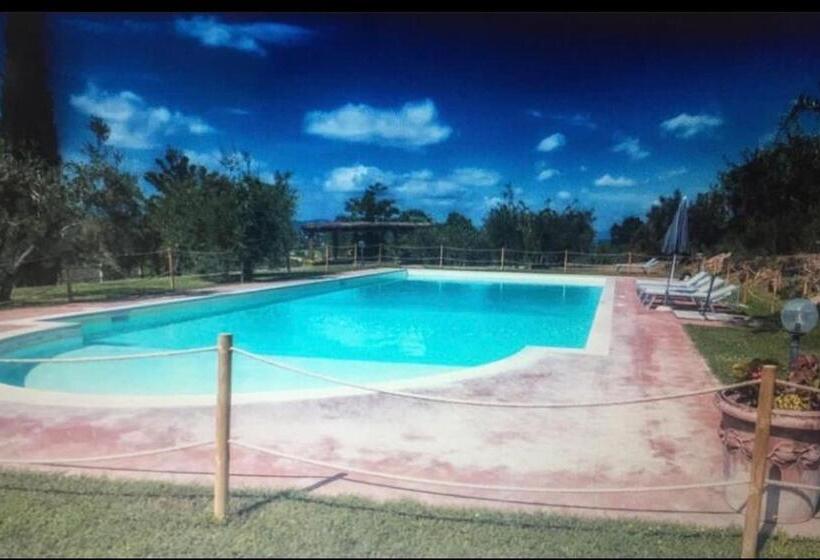 تختخواب و صبحانه Locanda Di Santantimo