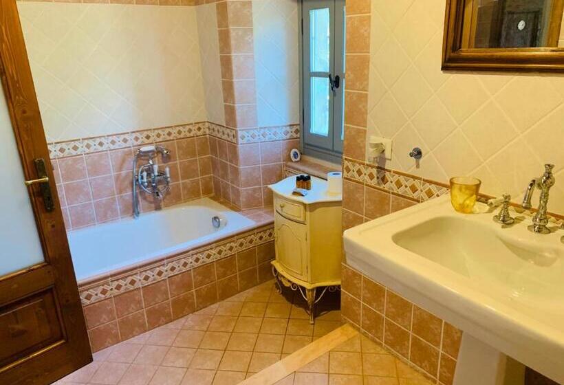 تختخواب و صبحانه Locanda Di Santantimo