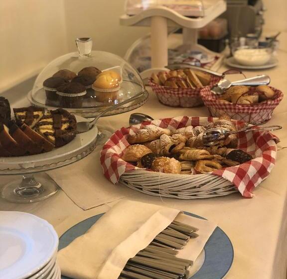 تختخواب و صبحانه Poggio Degli Olivi