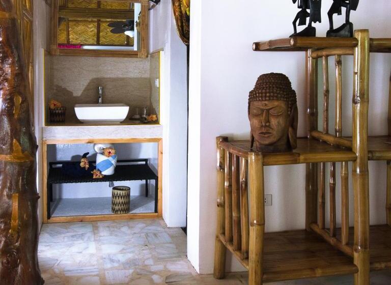 Blue Lagoon Dive Resort