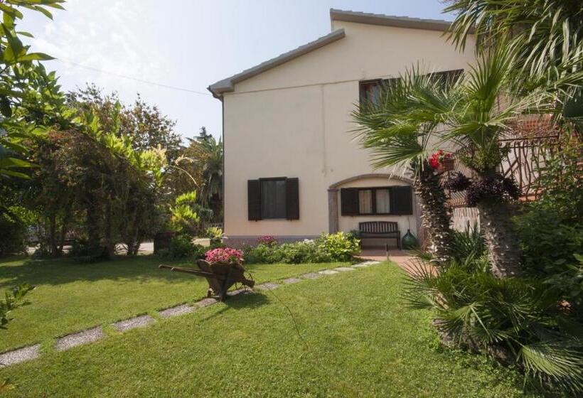 ホテル Agriturismo La Gazzella