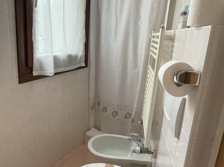 酒店 Agriturismo La Lupa