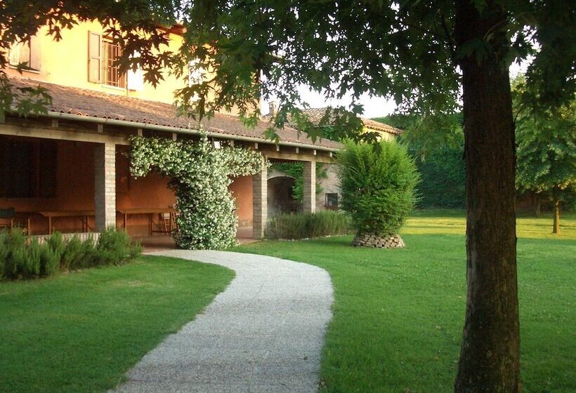 酒店 Agriturismo La Lupa