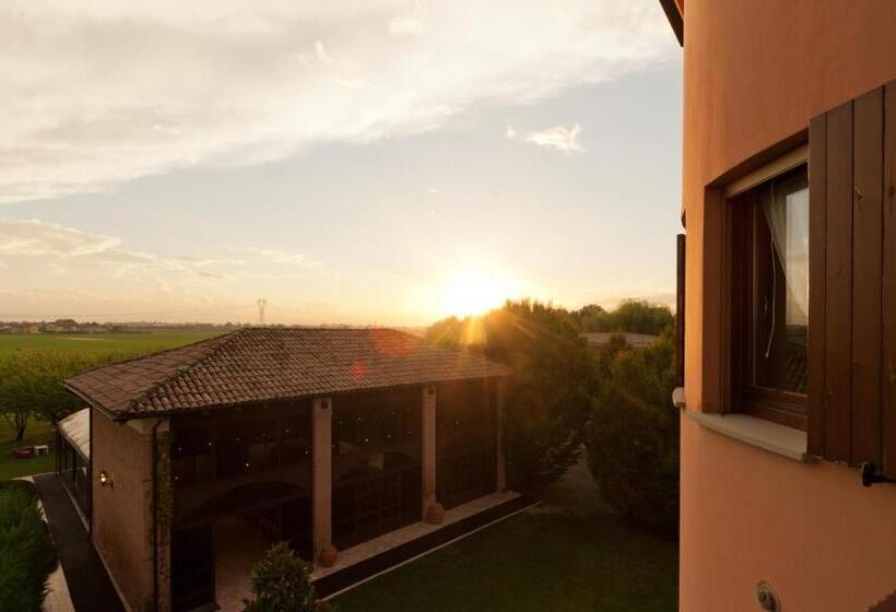 酒店 Agriturismo La Lupa