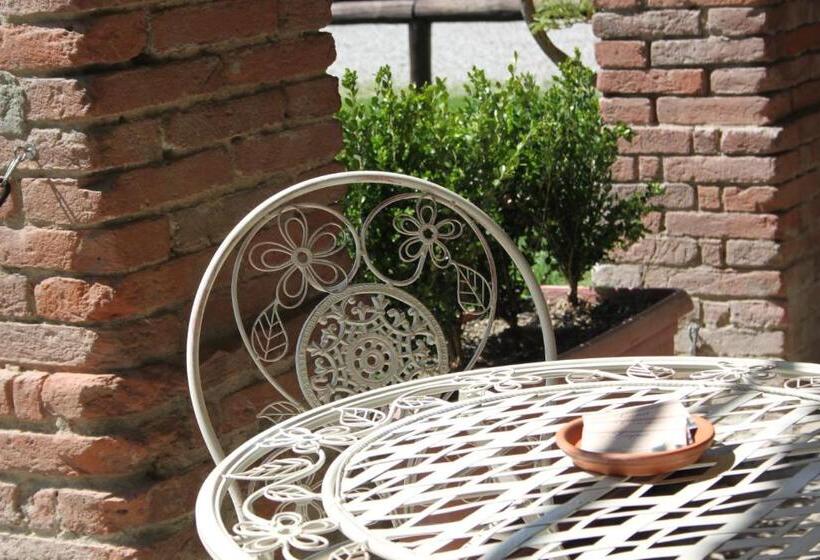 酒店 Agriturismo La Lupa