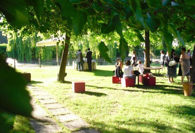 酒店 Agriturismo La Lupa