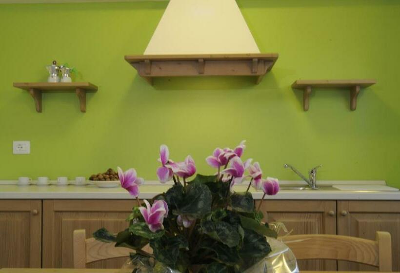 Отель Agriturismo Monte Del Re