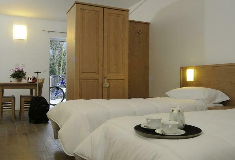 Отель Agriturismo Monte Del Re