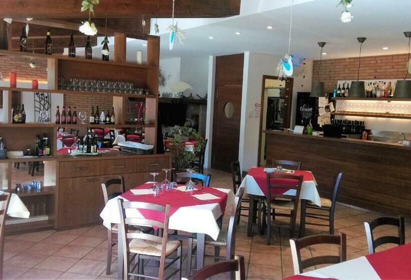 Отель Agriturismo Monte Del Re