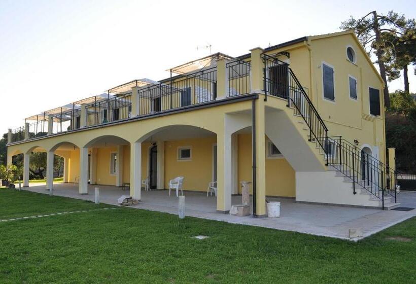 فندق Agriturismo Monte Maggio