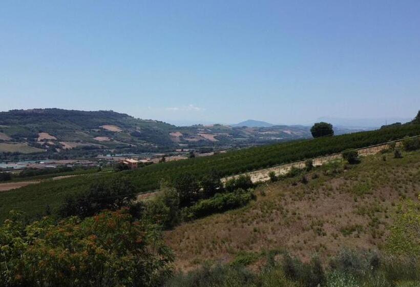 فندق Agriturismo Monte Maggio