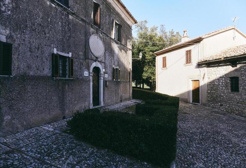 فندق Albergo Diffuso Crispolti