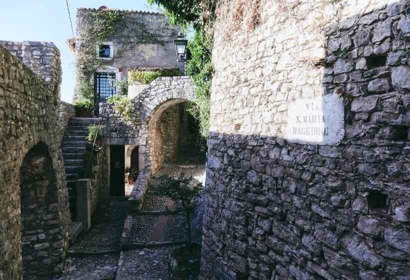 בית מלון כפרי Albergo Diffuso Crispolti