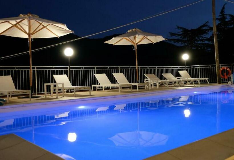 ホテル Albergo Elisa