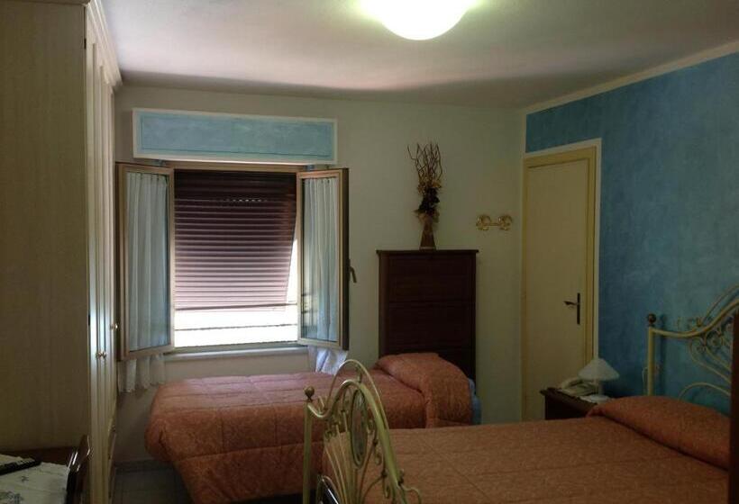 ホテル Albergo Elisa