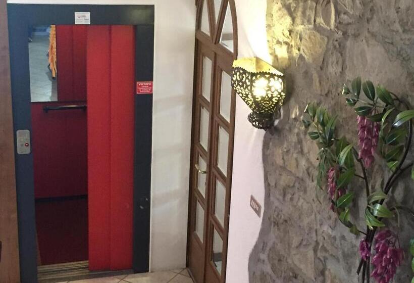 ホテル Albergo Elisa