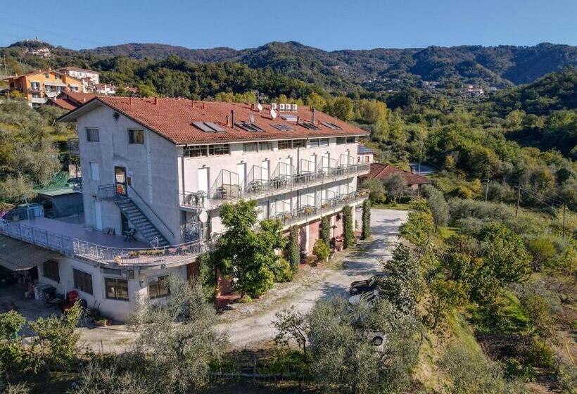 Отель Albergo Ristorante La Greppia