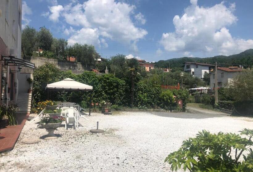 Отель Albergo Ristorante La Greppia