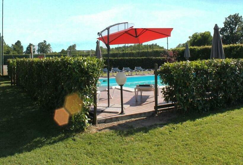 ホテル De La Ville