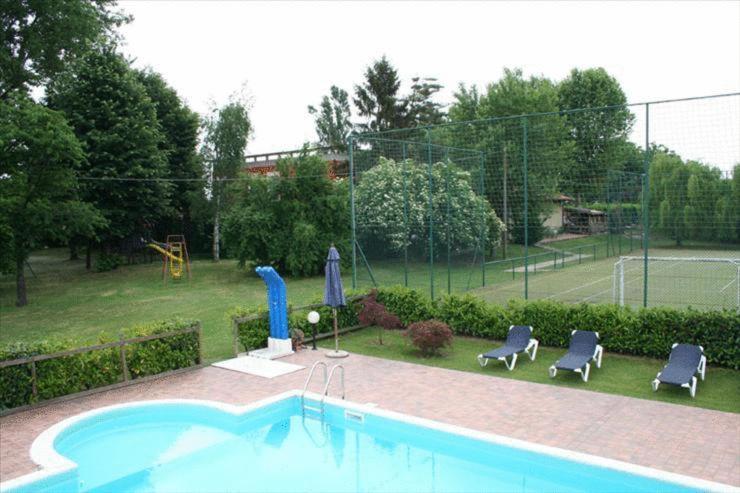 ホテル De La Ville