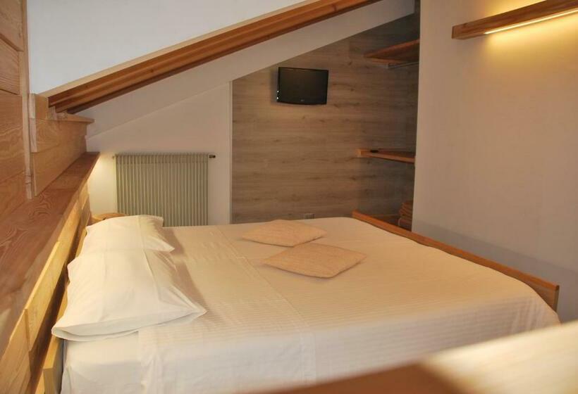 בית מלון כפרי Garnì Zanella