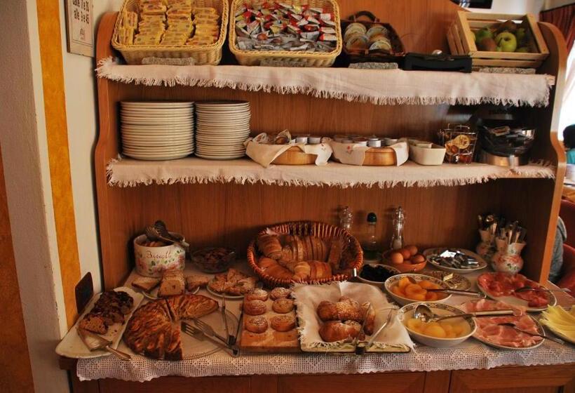 בית מלון כפרי Garnì Zanella