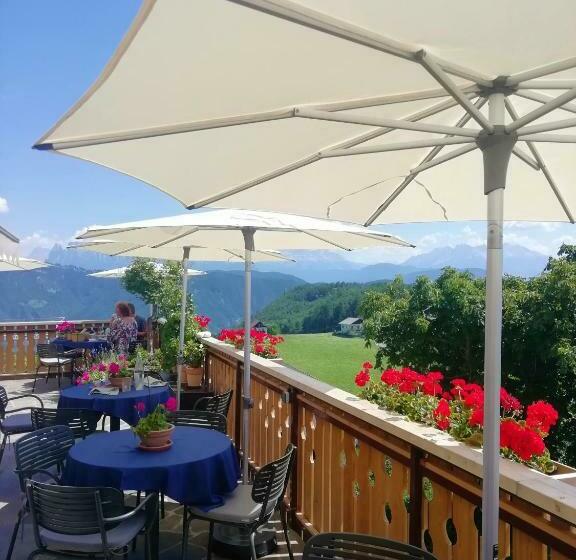 호텔 & Gasthof Zum Hirschen