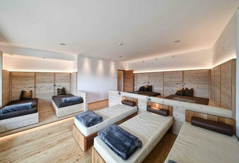 호텔 & Gasthof Zum Hirschen